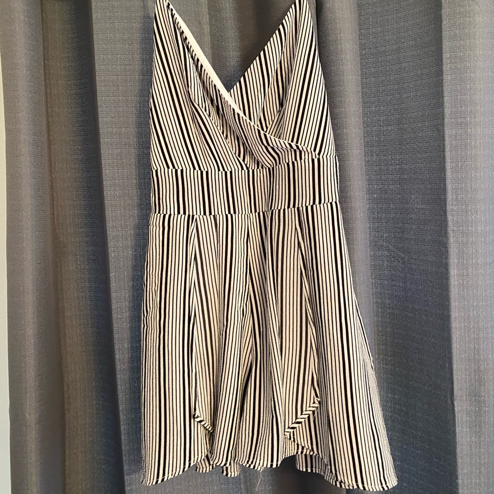 ⚠️SOLD Black & White Romper *NEW WITH TAGS*